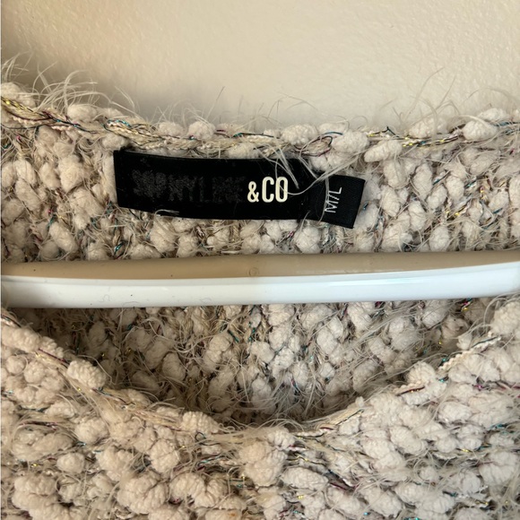 Women’s comfy knit sweater - Picture 2 of 4